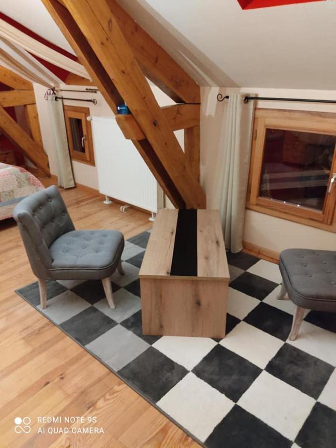 La Pierre Trouee Chambre D'Hotes Chateauneuf-de-Randon Экстерьер фото
